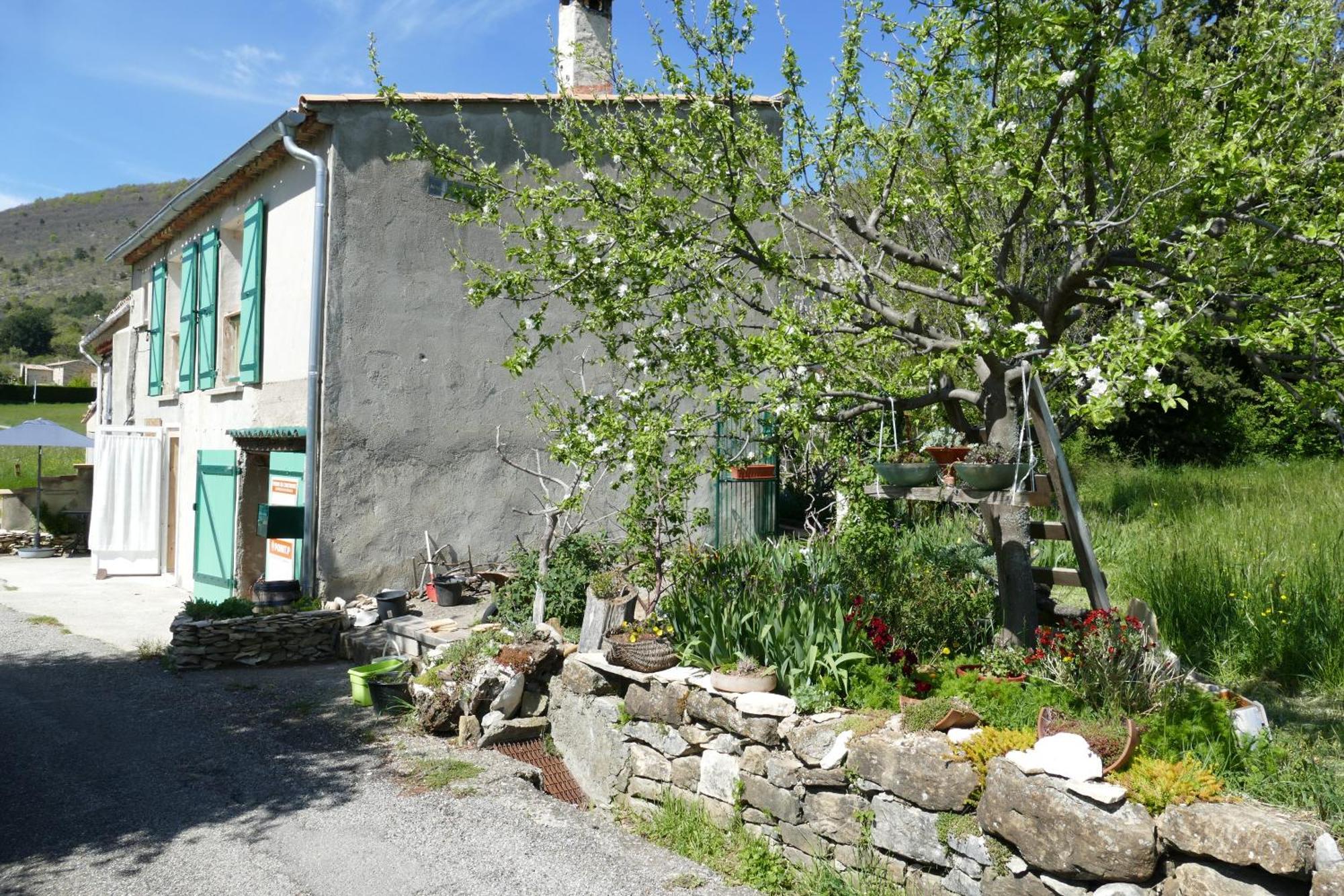 Bed and Breakfast Les Bois Rouges La Rochegiron Esterno foto